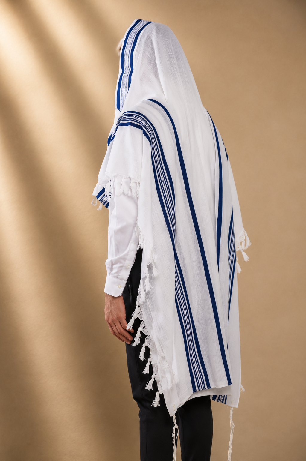 LAMENAZACH-Non-slip pure wool tallit- Blue stripes