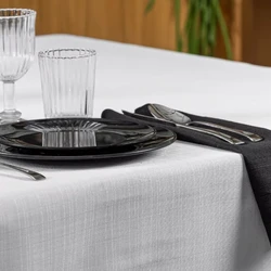 Tuscany tablecloth – white linen