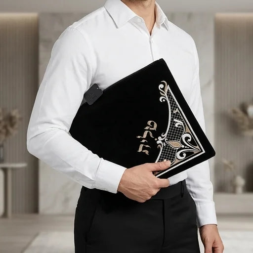 Velvet Tallit Bag – Elegant Embroidered Corner Design