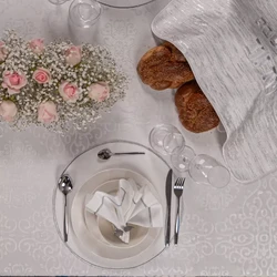 Medallion Tablecloth – White